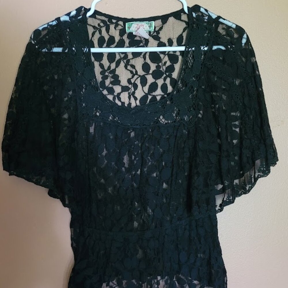 Women's Lace Top Size S